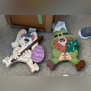 3 decorative mailbox hangers